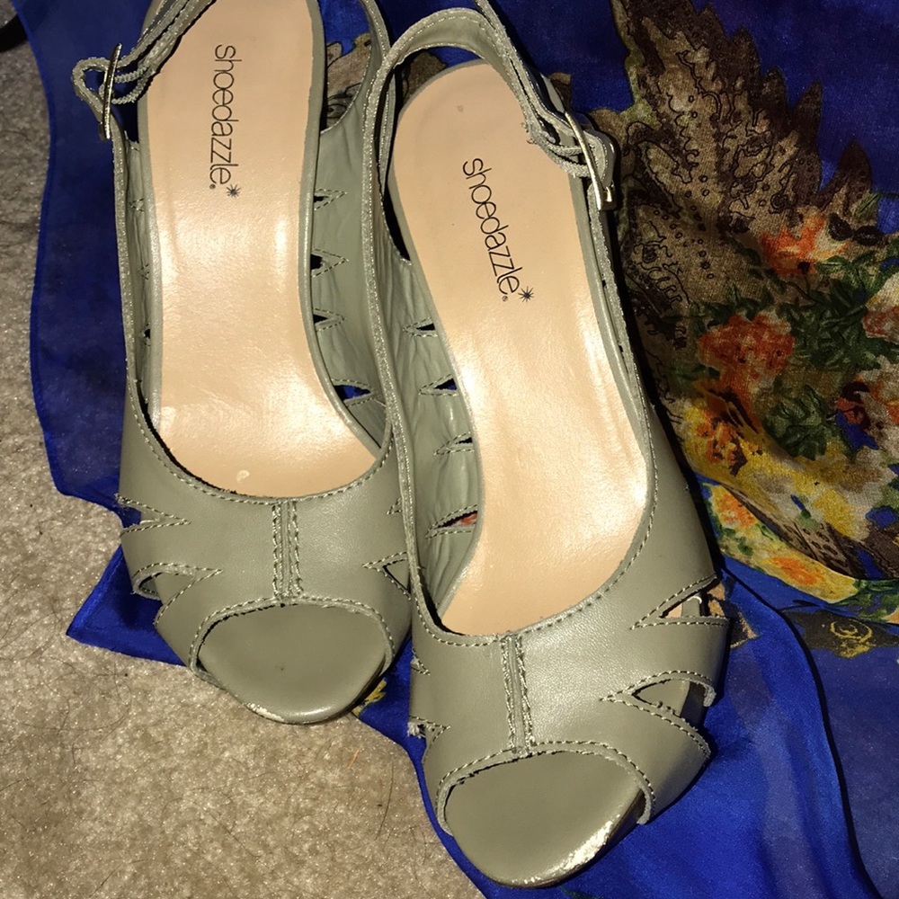 Platform high heels from shoe dazzle size 7